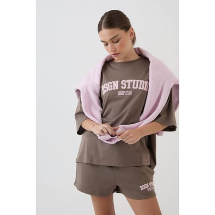 Dames Dsgn Studio Applique Sweatshort Met Losse Pasvorm | Taupe | Maat: 3XL