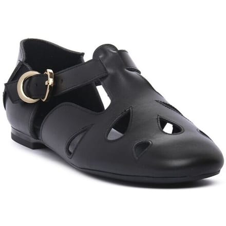 Ballerina's Frau LONDON NERO