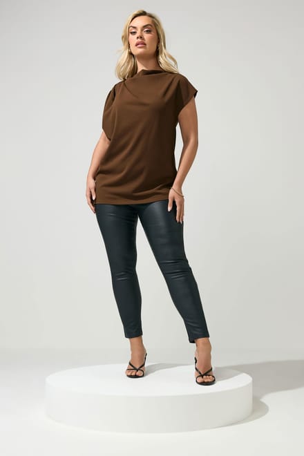 Yours London Chocoladebruine Top Met Gedrapeerde Schouder Size 48