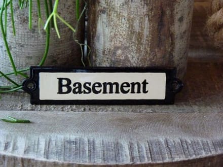 Emaille deurbordje recht 'Basement'