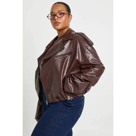 boohoo Dames Plus Kunstleren Biker Jacket met Bubble Zoom | Burgundy | Maat: 16
