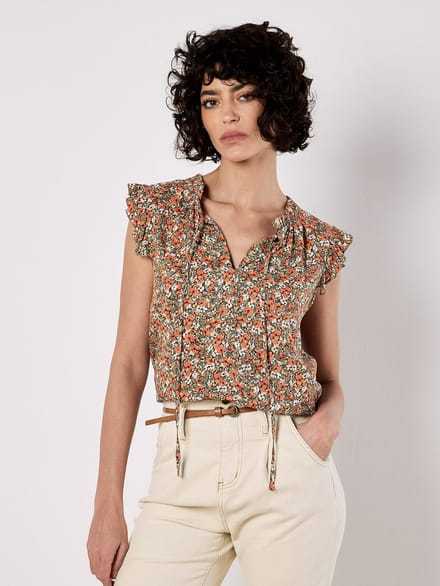 Ditsy Floral Ruffle Sleeve Top