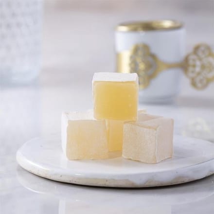 Saray Natural Turks Fruit Pure Turkse traditie in elk stukje 500 g - Saray Sade Lokum Turk Lokumu - Saray Natural Turkish Delight Pure Turkish tradition in every piece 500 g