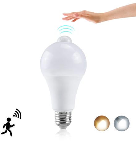 2 stuks Verbeterde Bewegingssensor LED Lampen 18W – E27/B22 Schemer tot Daglamp, 2700K Warm Wit, 1200LM, Glasdoorlatende Sensor, Binnen & Buiten