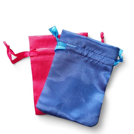 2 Satijn cadeauzakjes - mix - anna - uitdelen