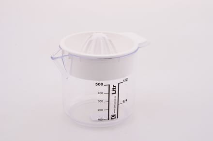 Citruspers keukenhulp wit 0.5L met maatbeker en schenktuit.