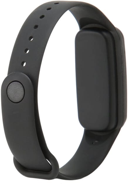 Zwarte armband tegen muggen