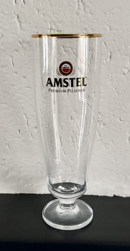 6 x Amstel Premium Pilsner met gouden rand , bierglas op voet