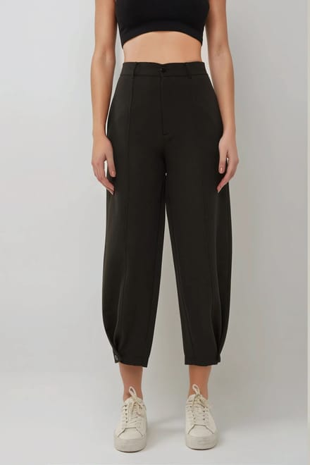 Hoge Taille Tapered Broeken met Tailleknopdetail