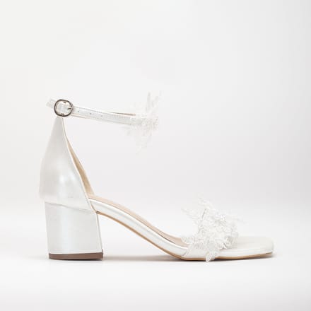 Flora Lace Bridal Laag Hak Sandalen