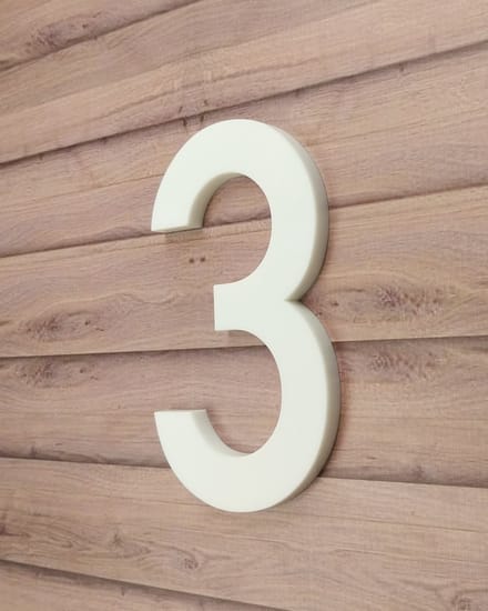 Huisnummer wit nr. 3 - cijfer 15cm hoog - 8mm dik - kleur wit mat - DIN
