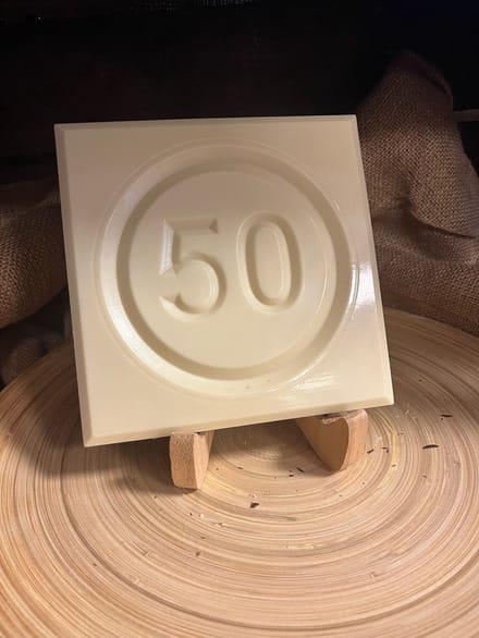 Chocolade 50 jaar tablet van 1 kilogram met eetbare print 50 bord | Smaak Wit