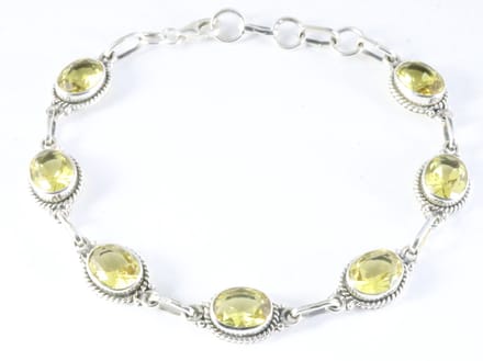 Bewerkte zilveren armband met citrien
