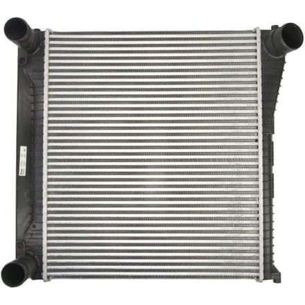 Intercooler NISSENS 96136