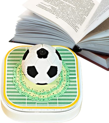 3D Kalender Notitieblok - Papier Sculptuur - Bureau Decoratie - Voetbal Thema - 8 cm