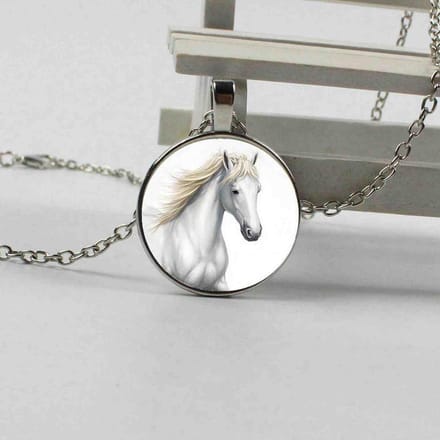 Ketting wit paard