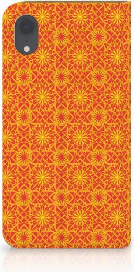 Apple iPhone Xr Hoesje met Magneet Batik Oranje