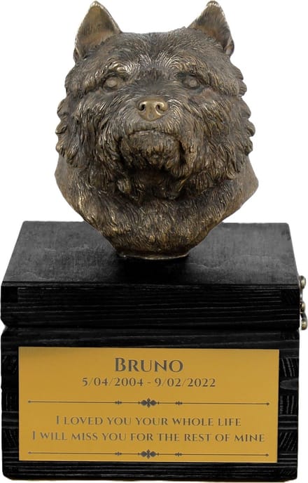 Urn met gravure en hondensculptuur voor Norwich Terrier