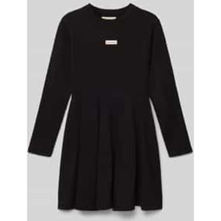 Knielange jurk met labeldetail