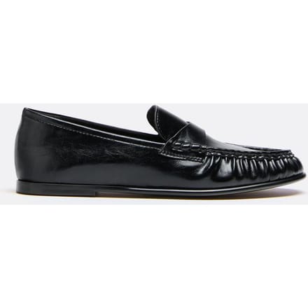 Stradivarius Flexibele loafers met leereffect in zwart  Zwart 39