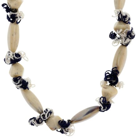 Behave - Lange ketting met beige stenen - 116 cm