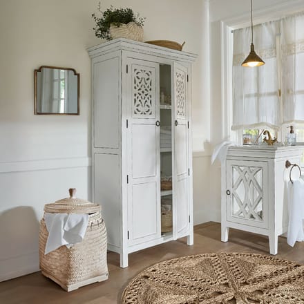 LOBERON Kast Marvoux antiekwit