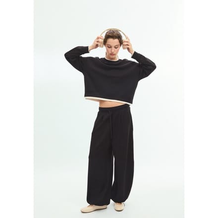 Stradivarius Soft touch sweater met contrasterende ronde hals  Zwart S