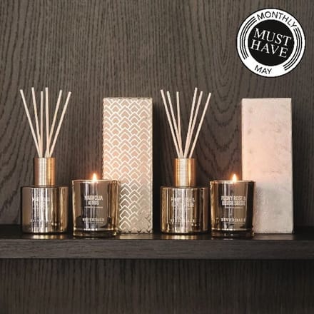 Riverdale - set 2 Luxury Giftbox Josh - Magnolia &Iris + Peony Rose & Blush Suede(geurstokje + kaars)