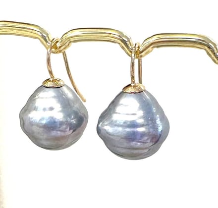 Barok parel oorbellen grijs/goud