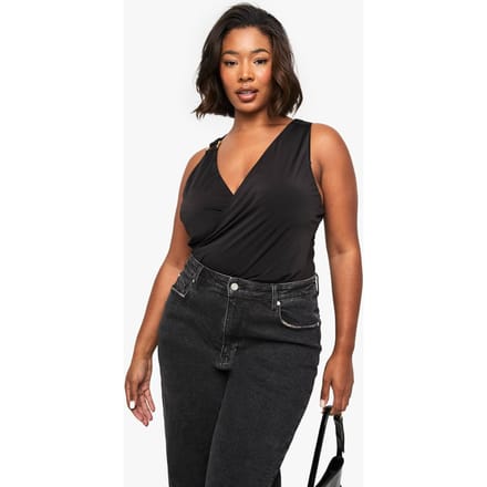 boohoo Dames Plus Wrap Bodysuit met gerimpelde randdetails | Black | Maat: 28
