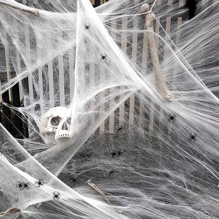 Halloween Spinnenweb - Griezel decoratie - Feest versiering - Inclusief 40 spinnen - 100g vezels - Wit