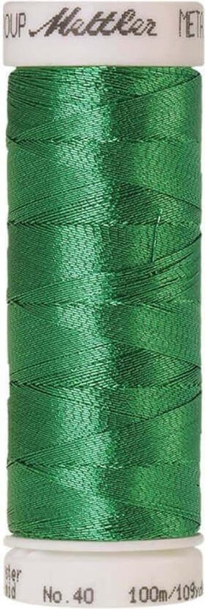AMANN METALLIC GAREN, GROEN, 100M, Col. 5833, PER KLOSJE.