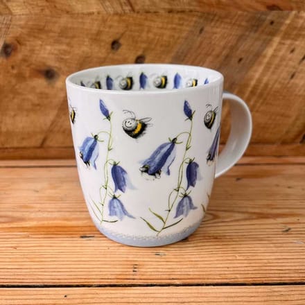 Alex Clark Mok Bee & Harebells ~ Bijen & Bloemen