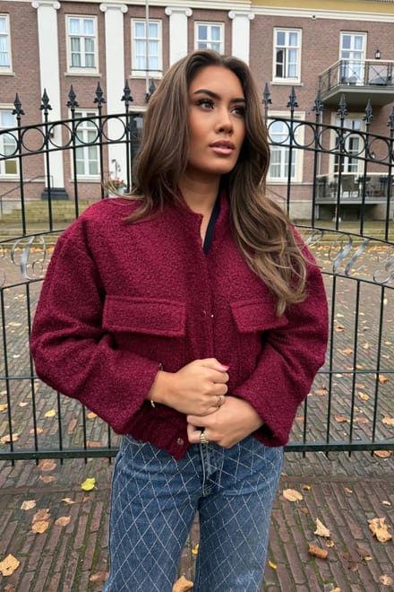Getdrezzed Jasje - Maat: L/XL - Teddy bomberjack met drukknoopsluiting bordeaux