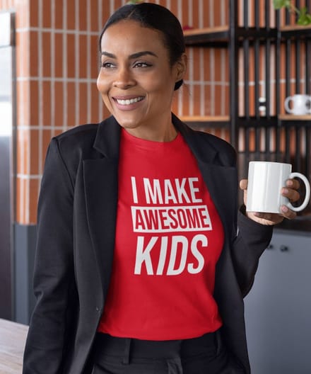 Moederdag T-shirt I Make Awesome Kids | Rood - Maat L | Moederdag Cadeautje