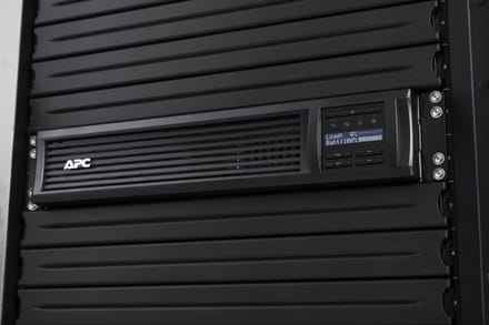 APC Smart-UPS 750VA noodstroomvoeding 4x C13, USB, rack mountable, NMC