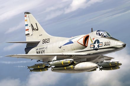 HobbyBoss Modelbouwpakket Militaire voertuigen - 81789 Douglas A-4C Skyhawk - Amerikaanse straaljager Plastic - 1:48 - Modelbouw