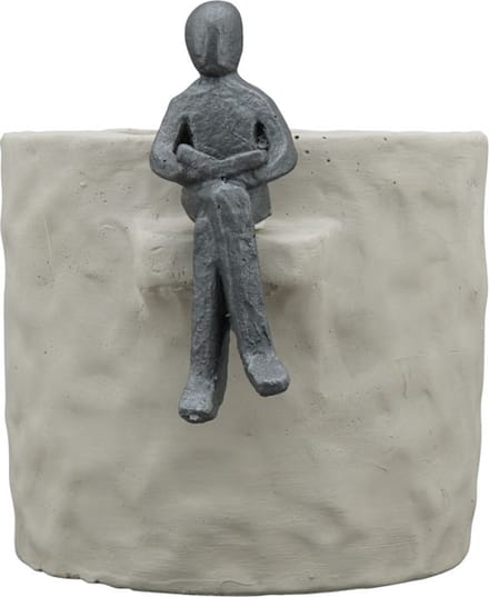 Bloempot belezen persoon - beeld- 13x11x13 - cement -  grijstinten