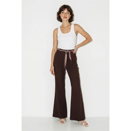 High-Waisted Flare Pants met Riem