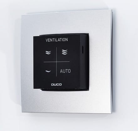 Duco vocht ruimtesensor met bediening zwart - bedraad - 0000-4605