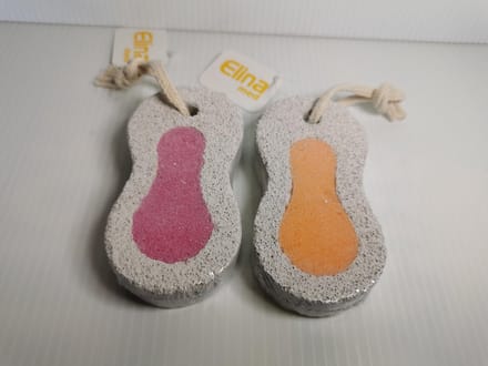 Set 2x Puimsteen  roze + oranje om eelt te verwijderen 9,5x5x2cm