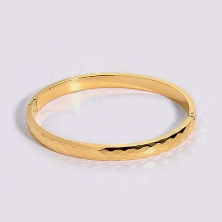 Gouden Bangle Armband – Tijdloze Klassieker | Twinolo
