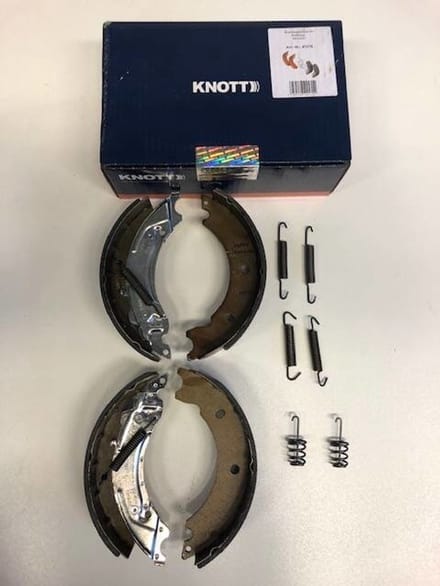 Remschoenen set Knott 200x50 Origineel blauwe doos