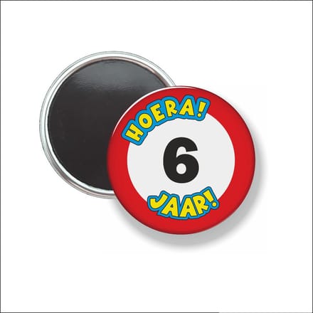 Button Met Magneet 58 MM - Hoera 6 Jaar - NIET VOOR KLEDING