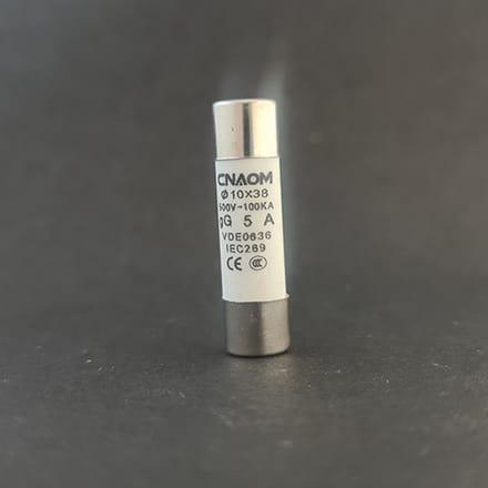 R015 10x38 Keramische Buiszekering - 5A - 10x38mm