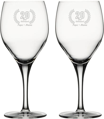 Gegraveerde set rode wijnglazen 42,5cl Papa + Mama 20 jaar getrouwd