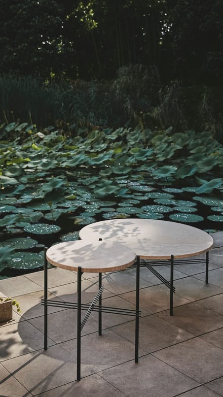 Gubi TS Outdoor Bijzettafel Ø40 cm - Classic Black, Neutral White