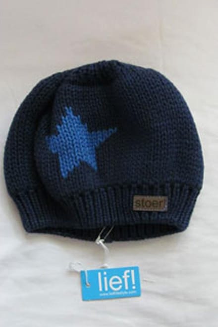Stoer! muts donkerblauw met ster mt M van Lief!