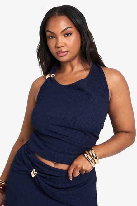boohoo Dames PLUS HALTER TOP MET GOUDDETAIL | Marineblauw | Maat: 56