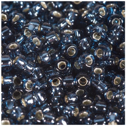 Miyuki Rocailles - silverlined bl. diamond